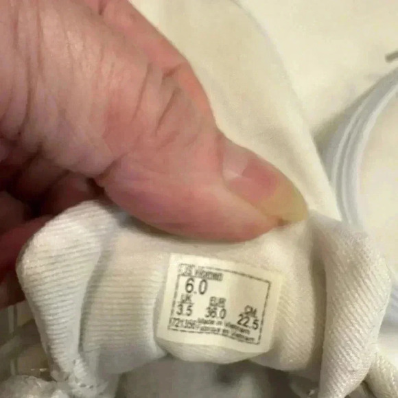 Vans women’s white on white chunky soles size 6 excellent! - Picture 2 of 9